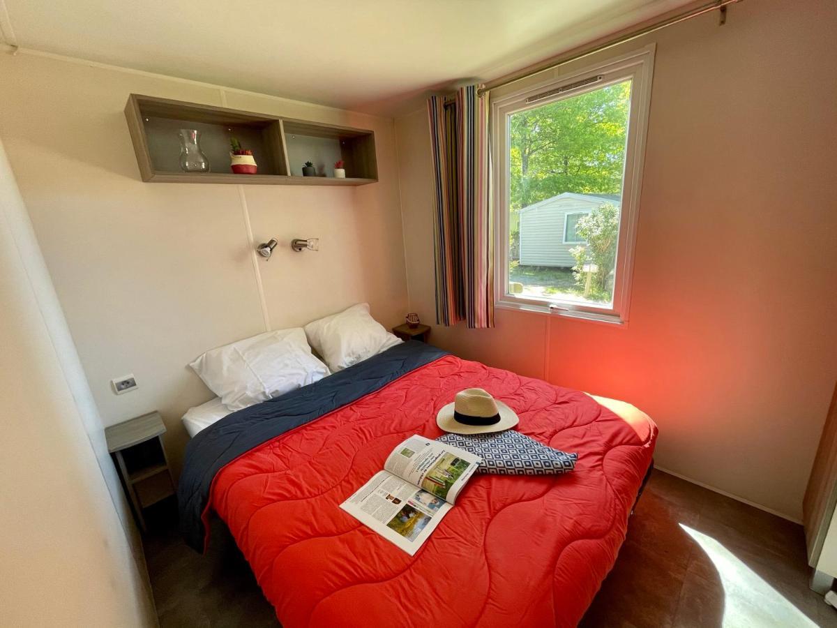 Camping Le Pressoir Petit-Palais-et-Cornemps Eksteriør billede