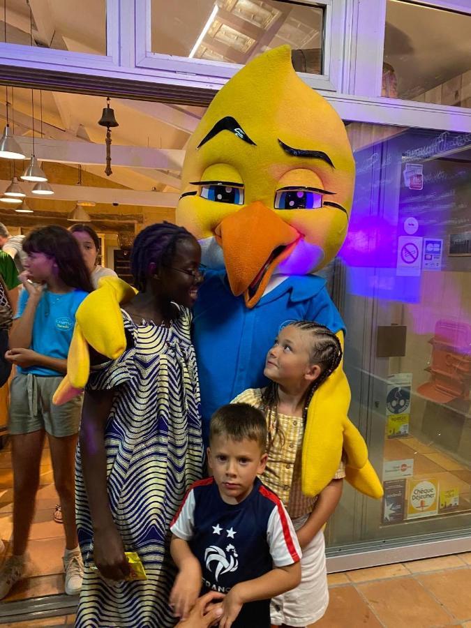 Camping Le Pressoir Petit-Palais-et-Cornemps Eksteriør billede
