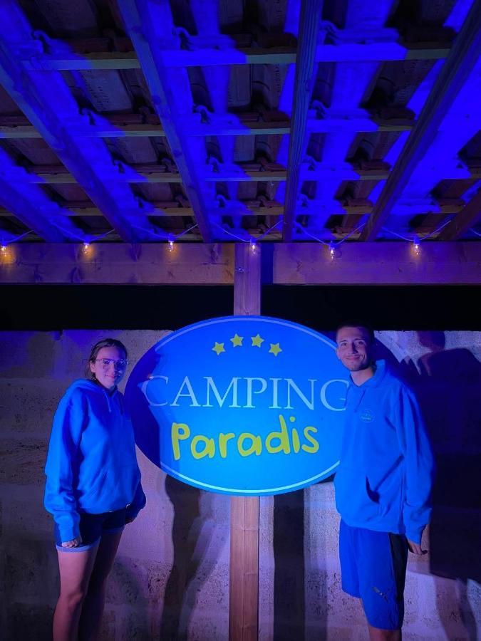 Camping Le Pressoir Petit-Palais-et-Cornemps Eksteriør billede