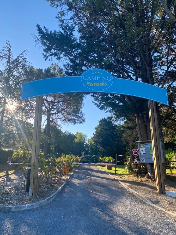 Camping Le Pressoir Petit-Palais-et-Cornemps Eksteriør billede
