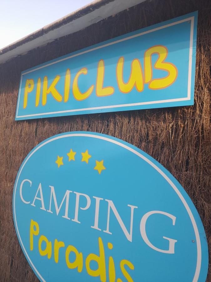 Camping Le Pressoir Petit-Palais-et-Cornemps Eksteriør billede
