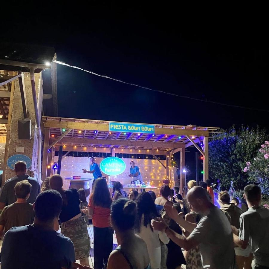 Camping Le Pressoir Petit-Palais-et-Cornemps Eksteriør billede