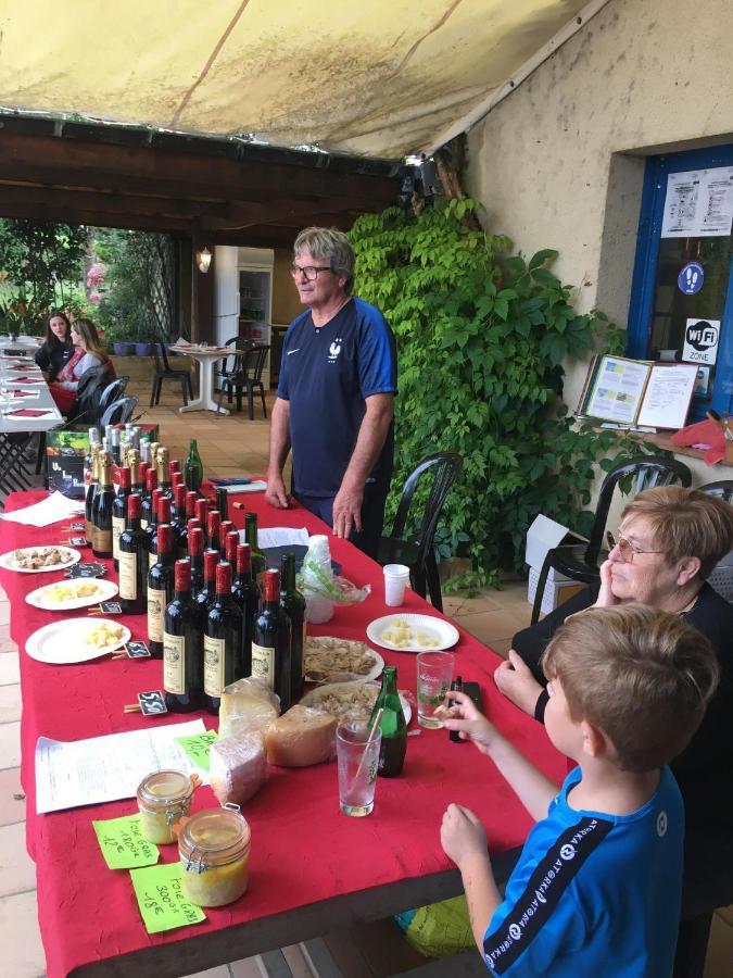 Camping Le Pressoir Petit-Palais-et-Cornemps Eksteriør billede