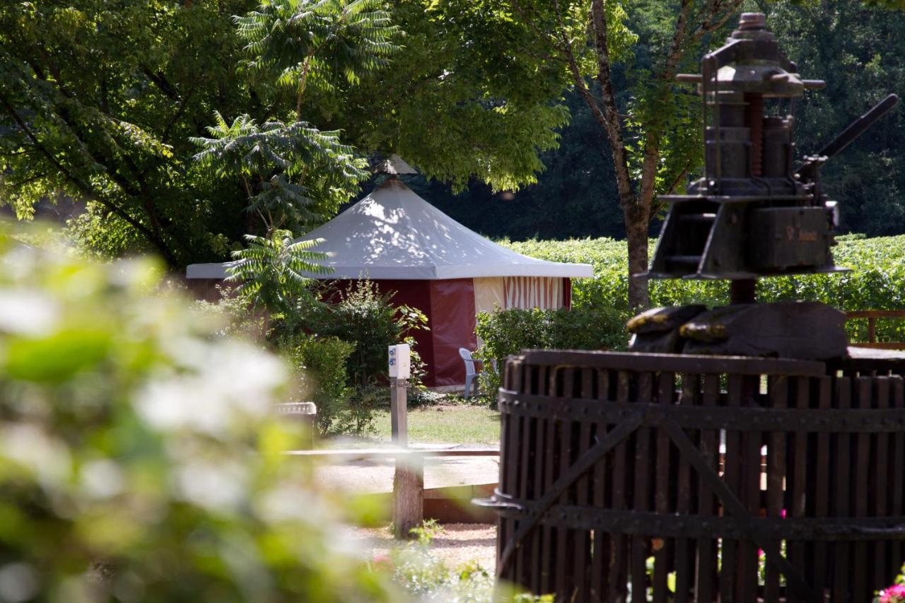 Camping Le Pressoir Petit-Palais-et-Cornemps Eksteriør billede
